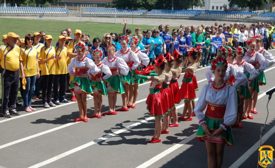 ЗМАГАЮТЬСЯ ОСВІТЯНИ ЗМАГАЮТЬСЯ ОСВІТЯНИ