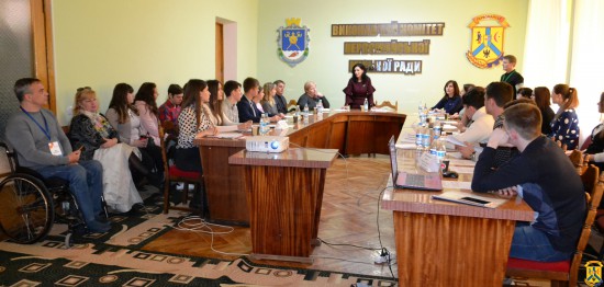 Круглий стіл «Участь молоді у прийнятті рішень» Круглий стіл «Участь молоді у прийнятті рішень»
