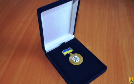 Медаль «За заслуги перед містом» Медаль «За заслуги перед містом»
