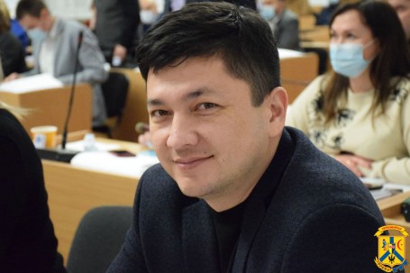Віталій Кім: Щоб розвивати бізнес, не потрібно робити теж саме, що й сусід, а навпаки треба займатися тим, чим він не займається Віталій Кім: Щоб розвивати бізнес, не потрібно робити теж саме, що й сусід, а навпаки треба займатися тим, чим він не займається