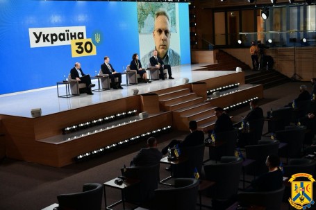 Маттіас Фогель на Всеукраїнському Форумі «Україна 30. Платіжка» розповів про те, як зменшити кількість сміття та відходів Маттіас Фогель на Всеукраїнському Форумі «Україна 30. Платіжка» розповів про те, як зменшити кількість сміття та відходів