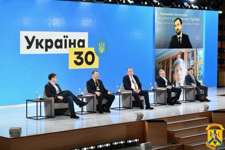 В Україні продовжили термін роботи всіх атомних енергоблоків радянського періоду В Україні продовжили термін роботи всіх атомних енергоблоків радянського періоду