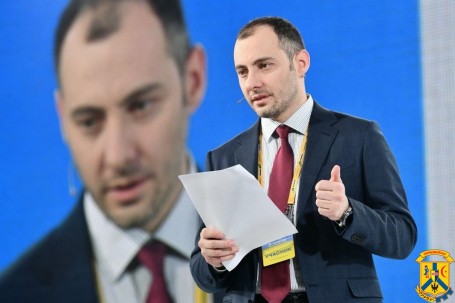 4500 км доріг, 150 штучних споруд, нові бетонки та комфортні дороги між усіма обласними центрами – Олександр Кубраков презентував плани Укравтодору на 2021 4500 км доріг, 150 штучних споруд, нові бетонки та комфортні дороги між усіма обласними центрами – Олександр Кубраков презентував плани Укравтодору на 2021