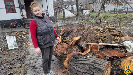 ПАРК МОЛОДІЖНИЙ, АБО СУМНІВНІ ФЕЙКИ ПРО ВЛАДУ 