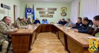 24 лютого 2022 року у Первомайську відбулося засідання оперативного штабу за участі військовослужбовців та очільників Первомайської громади Олега Демченка та РДА Сергія Саковського