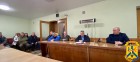 24 лютого 2022 року протягом усього дня міський голова Первомайська Олег Демченко зустрічається і проводить наради з підприємцями міста з приводу злагоджених дій в умовах військового стану