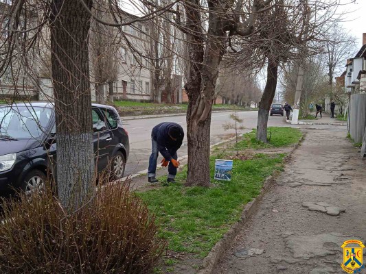 У  Первомайську тривають роботи по прибиранню в рамках проведення двомісячника благоустрою