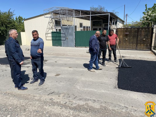 Продовжується ямковий ремонт дороги по вулиці Молокова Продовжується ямковий ремонт дороги по вулиці Молокова