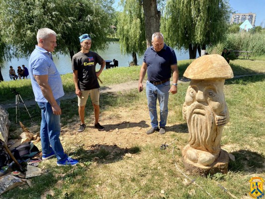 Міський голова Олег Демченко відвідав мікрорайон «Фрегат» та центральний пляж «Райдуга»