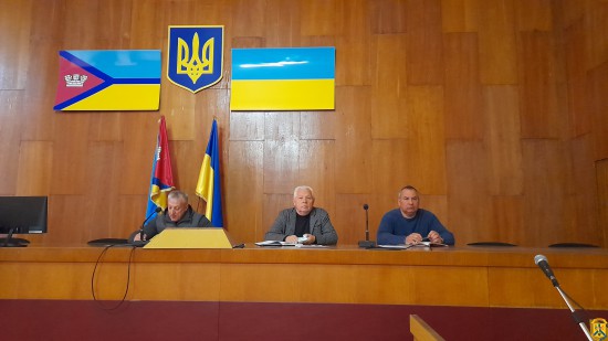 10 жовтня 2023 року, міський голова Олег Демченко провів розширену апаратну нараду з керівниками місцевих підприємств, установ, організацій державної форми власності, комунальних підприємств, управлінь та служб міської ради, відділів апарату виконавчого к