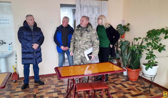 15 лютого 2023 року міський голова Олег Демченко відвідав Грушівську гімназію 15 лютого 2023 року міський голова Олег Демченко відвідав Грушівську гімназію