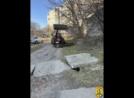 В Первомайській міській громаді   проводяться підготовчі роботи до поточного ремонту внутрішньо квартальних проїздів 