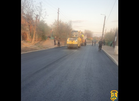 Незважаючи на несприятливі погодні умови, комунальні служби продовжують щодня прибирати територію громади. Незважаючи на несприятливі погодні умови, комунальні служби продовжують щодня прибирати територію громади.