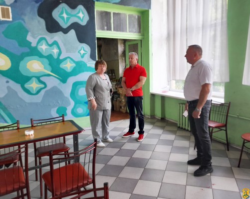 Відвідали Первомайську гімназію № 2 Первомайської міської ради Миколаївської області. Відвідали Первомайську гімназію № 2 Первомайської міської ради Миколаївської області.