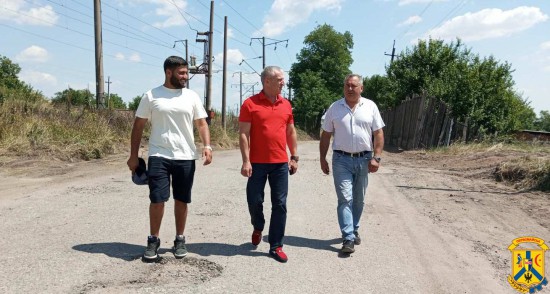 У Первомайську продовжуються роботи по усуненню аварійності дорожньої мережі У Первомайську продовжуються роботи по усуненню аварійності дорожньої мережі
