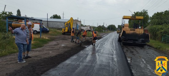 Ремонт доріг громади продовжується Ремонт доріг громади продовжується