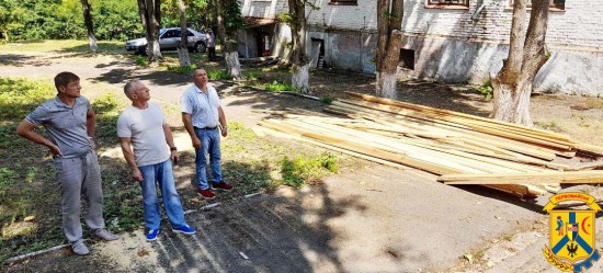 Проінспектували хід виконання робіт щодо встановлення нового даху Проінспектували хід виконання робіт щодо встановлення нового даху