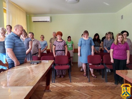 ЩОДЕННО О 9.00 В УКРАЇНІ — ЗАГАЛЬНОНАЦІОНАЛЬНА ХВИЛИНА МОВЧАННЯ