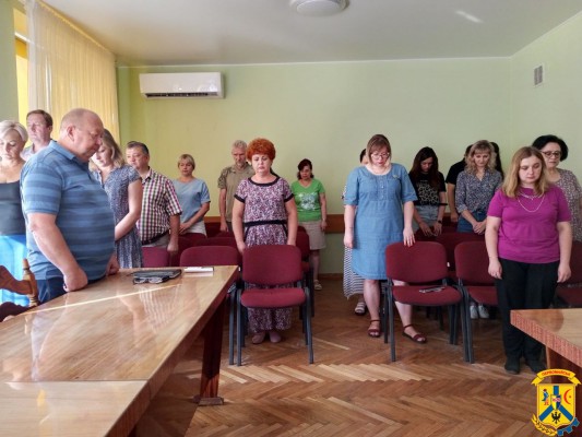 ЩОДЕННО О 9.00 В УКРАЇНІ — ЗАГАЛЬНОНАЦІОНАЛЬНА ХВИЛИНА МОВЧАННЯ ЩОДЕННО О 9.00 В УКРАЇНІ — ЗАГАЛЬНОНАЦІОНАЛЬНА ХВИЛИНА МОВЧАННЯ
