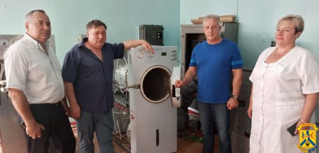 &nbsp;5 вересня 2023 року міський голова Олег Демченко разом із заступником Володимиром Рябченком побували у Первомайській центральній багатопрофільній лікарні. У супроводі головного лікаря Олега Чекрижова вони оглянули приміщення мед закладу &nbsp;й нову дороговар
