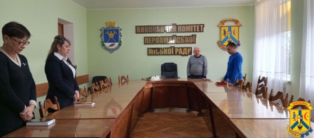 ЩОДЕННО О 9.00 В УКРАЇНІ — ЗАГАЛЬНОНАЦІОНАЛЬНА ХВИЛИНА МОВЧАННЯ 