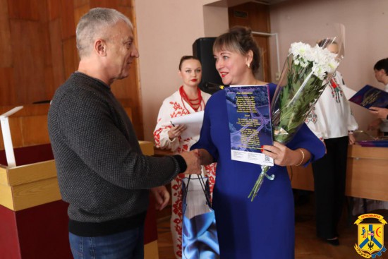 Щороку, в першу неділю листопада, Україна відзначає професійне свято працівників соціальної сфери, засноване у 1999 році Указом Президента України