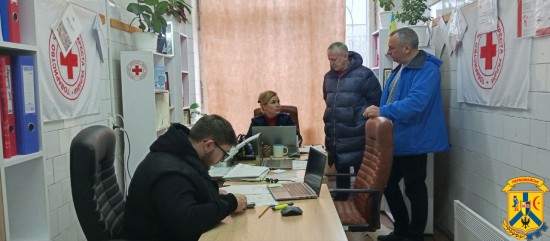  Завітали до благодійної організації «Червоного Хреста»