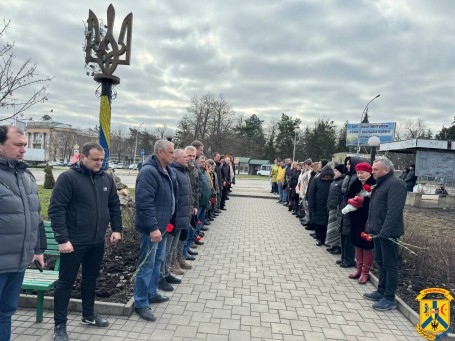 ЩОДЕННО О 9.00 В УКРАЇНІ — ЗАГАЛЬНОНАЦІОНАЛЬНА ХВИЛИНА МОВЧАННЯ 