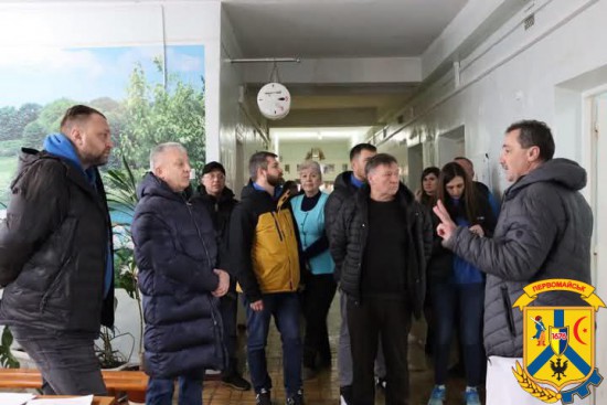 22 січня 2025 року представники МОМ спільно з керівництвом громади, зокрема міським головою Олегом Демченком, його заступником Володимиром Рябченком та директорами медичних закладів Віктором Готкою й Олегом Чекрижовим, оглянули центральну районну лікарню 22 січня 2025 року представники МОМ спільно з керівництвом громади, зокрема міським головою Олегом Демченком, його заступником Володимиром Рябченком та директорами медичних закладів Віктором Готкою й Олегом Чекрижовим, оглянули центральну районну лікарню