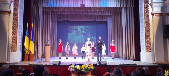 3 жовтня 2025 року, напередодні Дня працівників освіти, у будинку культури ім. Є. Зарницької відбулися урочисті збори