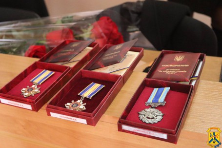 30 жовтня 2025 року в сесійній залі Первомайської міської ради панувала особлива атмосфера &mdash; урочиста й водночас емоційно напружена. Під головуванням міського голови Олега Демченка відбулася 86-та чергова сесія міської ради VIII скликання