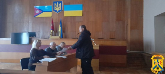 10 листопада 2025 року перший заступник міського голови Дмитро Малішевський провів чергове засідання адміністративної комісії при виконавчому комітеті Первомайської міської ради
