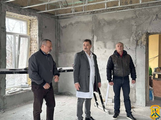 25 листопада 2025 року очільник Первомайської міської територіальної громади Олег Демченко спільно із заступником міського голови Володимиром Рябченком здійснили робочий виїзд до &laquo;Районного медичного центру&raquo; КНП &laquo;ПЦМБЛ&raquo;