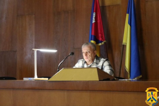 09 грудня 2025 року в сесійній залі міської ради відбулася розширена апаратна нарада під головуванням очільника громади Олега Демченка