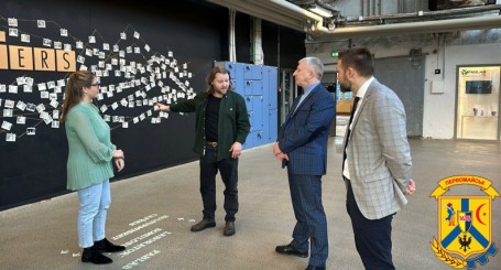 В рамках офіційного візиту до міста Вайле (Данія), делегацію Первомайської громади на чолі з міським головою Олегом Демченком ознайомили з інноваційними підходами до розвитку комуни, підприємництва та урбаністики