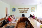 10 березня 2025 року в приміщені виконавчого комітету Первомайської міської ради відбулася онлайн-робоча зустріч експерта МОМ Лева Абрамова із профільними спеціалістами структурних підрозділів міської ради, а також представниками медичної сфери громади