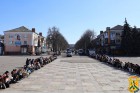 20 березня 2025 року Первомайська громада з невимовним болем і скорботою провела в останню путь Героя –  старшого сержанта Ткачук Віталія Валерійовича