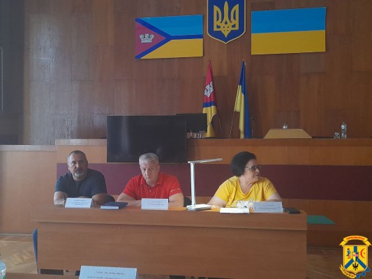 30 липня 2025 року в приміщенні виконавчого комітету Первомайської міської ради під головуванням міського голови Олега Демченка відбулося чергове засідання комісії з питань захисту прав дитини