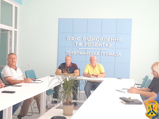 У Первомайській міській територіальній громаді триває підготовчий етап реалізації важливого проєкту з підвищення енергоефективності — «Модернізація насосного обладнання шляхом встановлення чотирьох частотних перетворювачів на трьох насосних станціях