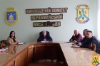 6 жовтня 2026 року новий робочий день у Первомайській міській територіальній громаді розпочався з традиційної ранкової наради під головуванням очільника громади Олега Демченка