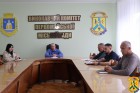 07 жовтня 2026 року робочий ранок у Первомайській міській територіальній громаді традиційно розпочався з наради під головуванням очільника громади Олега Демченка
