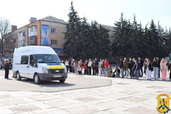 23 березня 2026 року Первомайська громада знову зібралася разом у скорботі, проводжаючи в останню путь свого сина, вірного захисника України &mdash; штаб-сержанта Маріщука Вадима Миколайовича