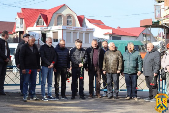 10 квітня 2026 року у Первомайській територіальній громаді, напередодні Міжнародного дня визволення в&rsquo;язнів фашистських концтаборів, відбувся пам&rsquo;ятний захід