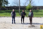 04 травня міський голова Олег Демченко з колегами здійснили робочий виїзд з метою огляду стану підготовки міського пляжу &laquo;Райдуга&raquo; до майбутнього літнього сезону