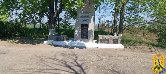 6 травня 2026 року працівники галузі культури Первомайської міської територіальної громади долучилися до проведення двомісячника благоустро, організувавши роботи з прибирання та впорядкування пам&rsquo;ятних місць
