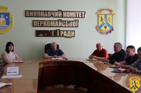 7 травня 2026 року у залі засідань виконавчого комітету Первомайської міської ради відбулася чергова ранкова робоча нарада під головуванням очільника Первомайської міської територіальної громади Олега Демченка