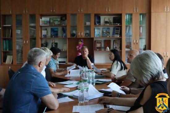 19 червня 2026 року відбулося засідання постійної депутатської комісії з питань містобудування, архітектури, кадастру, власності, приватизації, земельних відносин та планування територій під головуванням депутата Ігоря Сотського