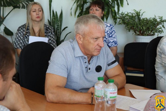 27 липня 2026 року відбулося засідання постійної депутатської комісії з питань етики, регламенту, законності, запобігання корупції, міжнародного співробітництва та інформаційної політики, яке провів депутат Микола Юрченко