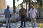 21 серпня 2026 року міський голова Первомайської міської територіальної громади Олег Демченко спільно з першим заступником міського голови Дмитром Малішевським здійснили робочий огляд скверу Перемоги