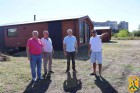 9 вересня 2026 року очільник Первомайської міської територіальної громади Олег Демченко спільно з колегами здійснили черговий робочий виїзд на територію, де облаштовується модульне житло для внутрішньо переміщених осіб